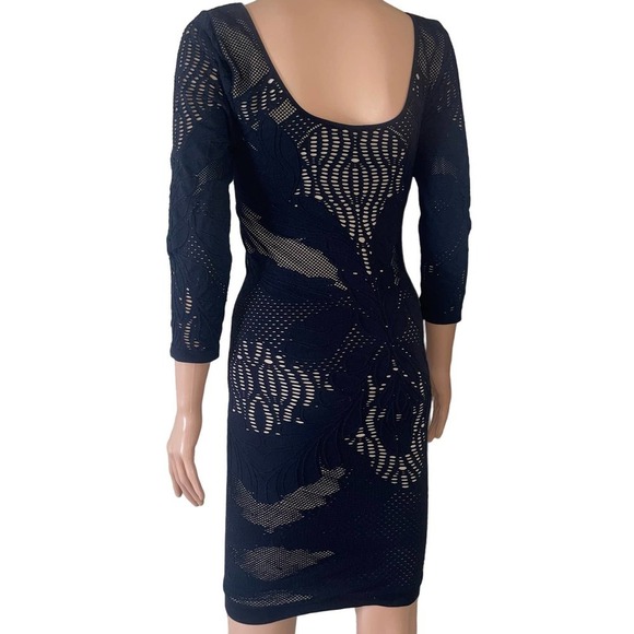 BeBe dress body Con knee length 3/4 sleeve form fitting black/nude SZ M/L - Picture 8 of 8